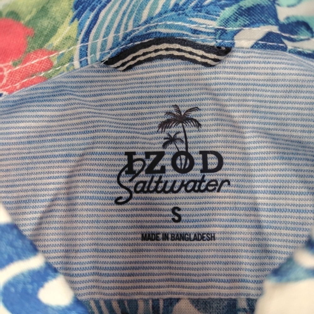 IZOD Saltwater Short Sleeve Button Down Shirt Mens S Blue Tropical Floral NWT - Picture 2 of 16